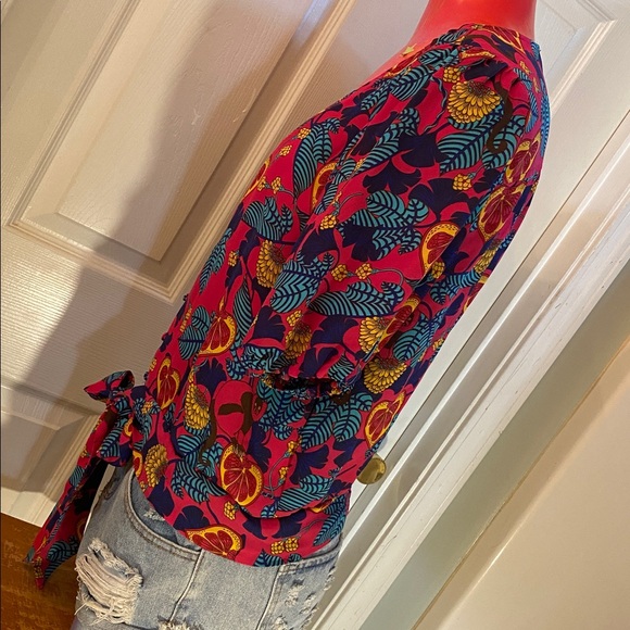 Rose & Olive Multicolor Floral Top - Picture 7 of 15